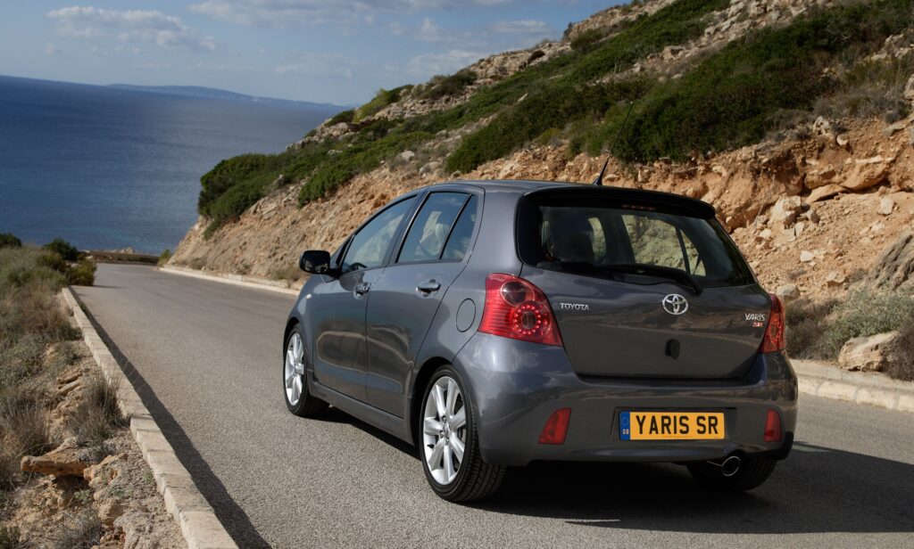 2006 Yaris hatchback sr1